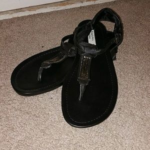 Brand New! Simply Vera T-Strap Sandals